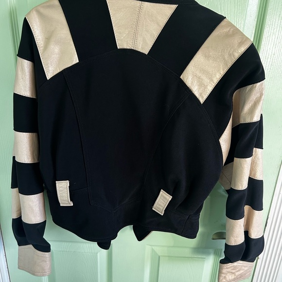 Vintage 80s/90s Black and Cream Blazer with Geometric Stripes - Picture 5 of 7